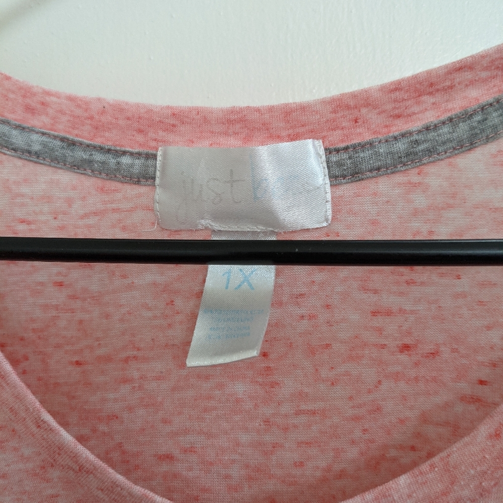 Pink V neck - Picture 2 of 4